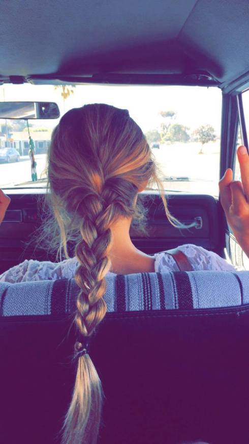 LaGoonies Garage Stomping Grounds - Encinitas, California.  - Blonde - Summertime - Blonde girl